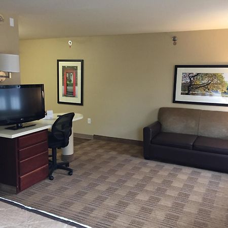 เอ็กซ์เทนด์ สเตย์ อเมริกา เมมฟิส วูล์ฟเชส แกลเลอเรีย Hotel ภายนอก รูปภาพ