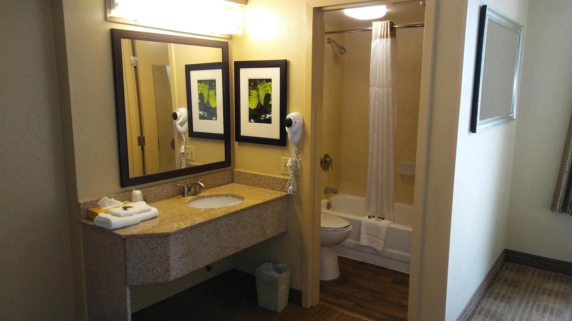 เอ็กซ์เทนด์ สเตย์ อเมริกา เมมฟิส วูล์ฟเชส แกลเลอเรีย Hotel ภายนอก รูปภาพ