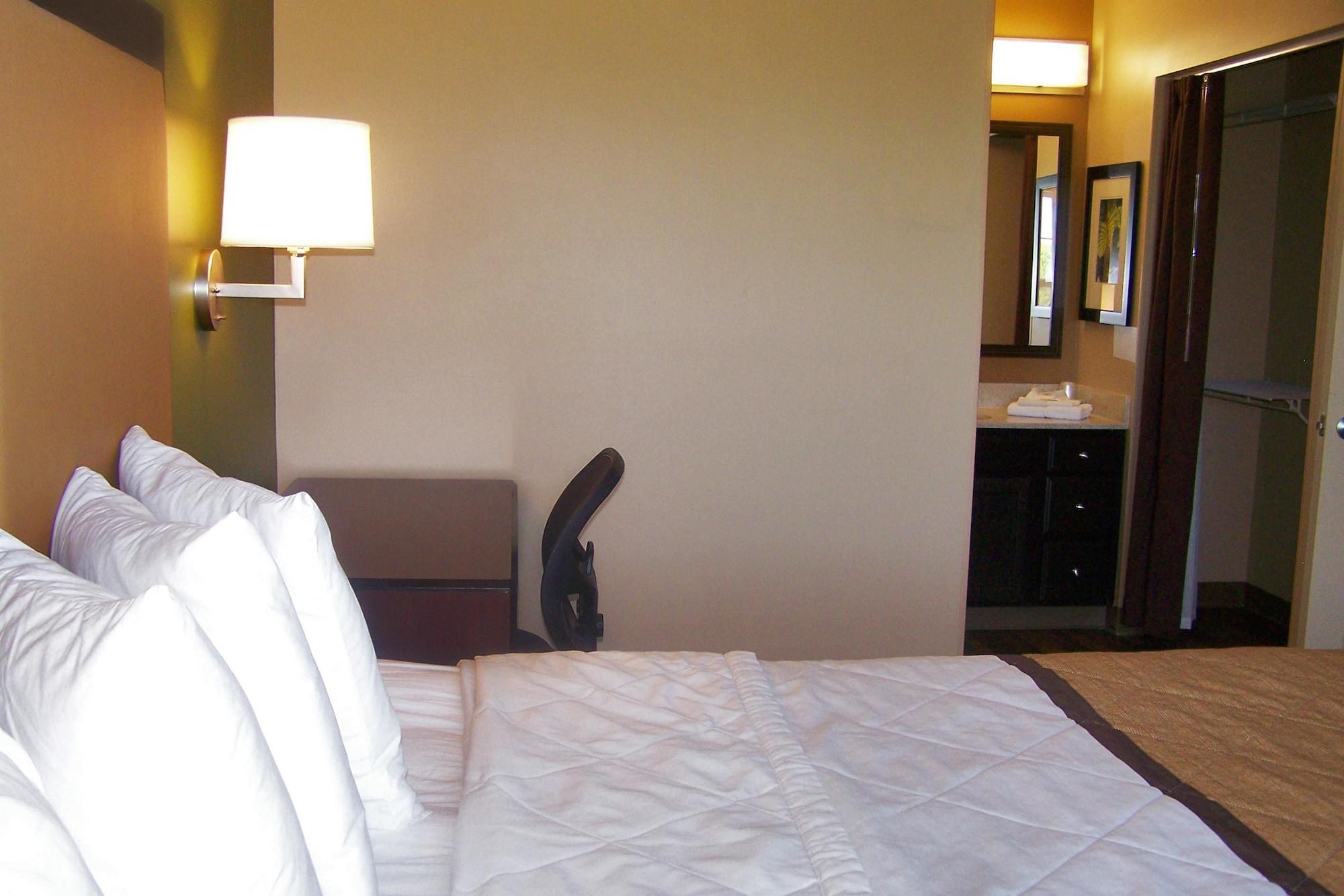 เอ็กซ์เทนด์ สเตย์ อเมริกา เมมฟิส วูล์ฟเชส แกลเลอเรีย Hotel ภายนอก รูปภาพ