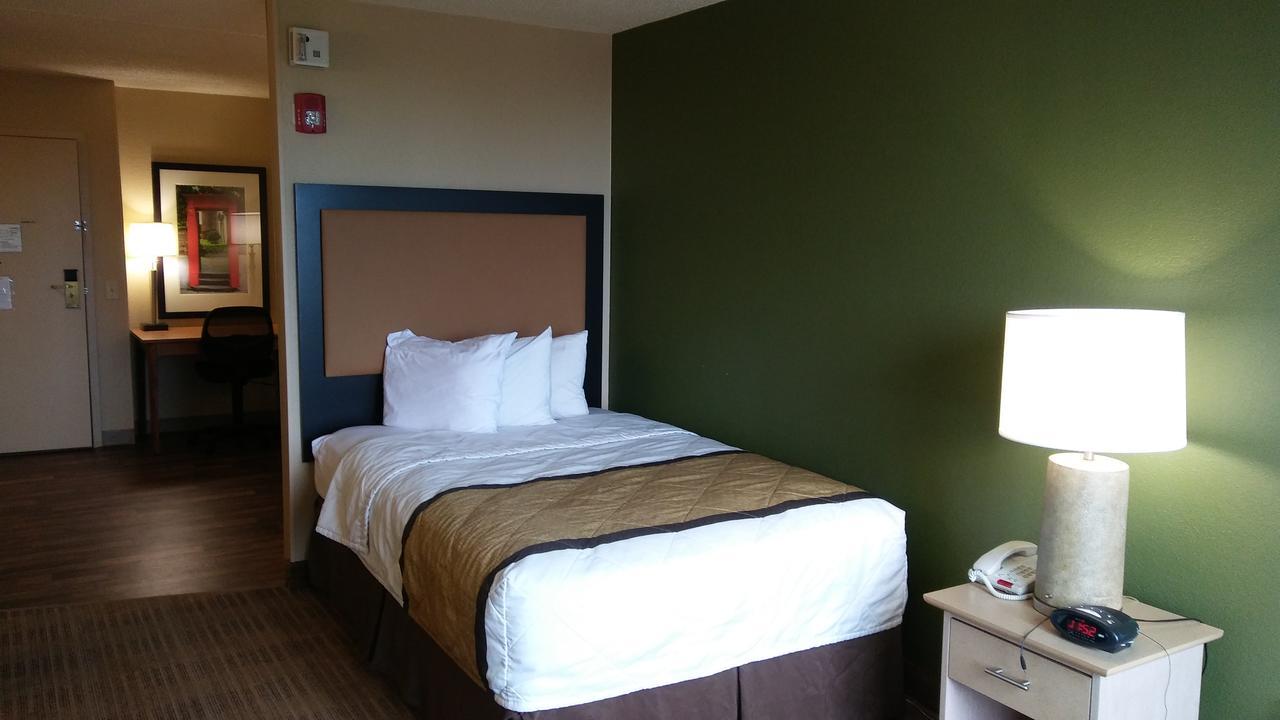 เอ็กซ์เทนด์ สเตย์ อเมริกา เมมฟิส วูล์ฟเชส แกลเลอเรีย Hotel ภายนอก รูปภาพ