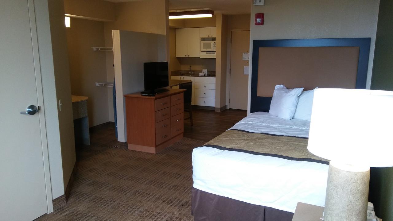เอ็กซ์เทนด์ สเตย์ อเมริกา เมมฟิส วูล์ฟเชส แกลเลอเรีย Hotel ภายนอก รูปภาพ
